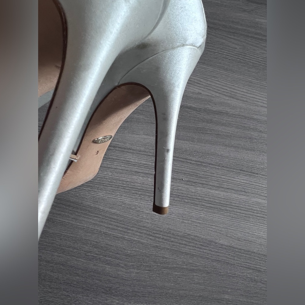 Badgley Mischka Ivory Floral Heels - Picture 3 of 10